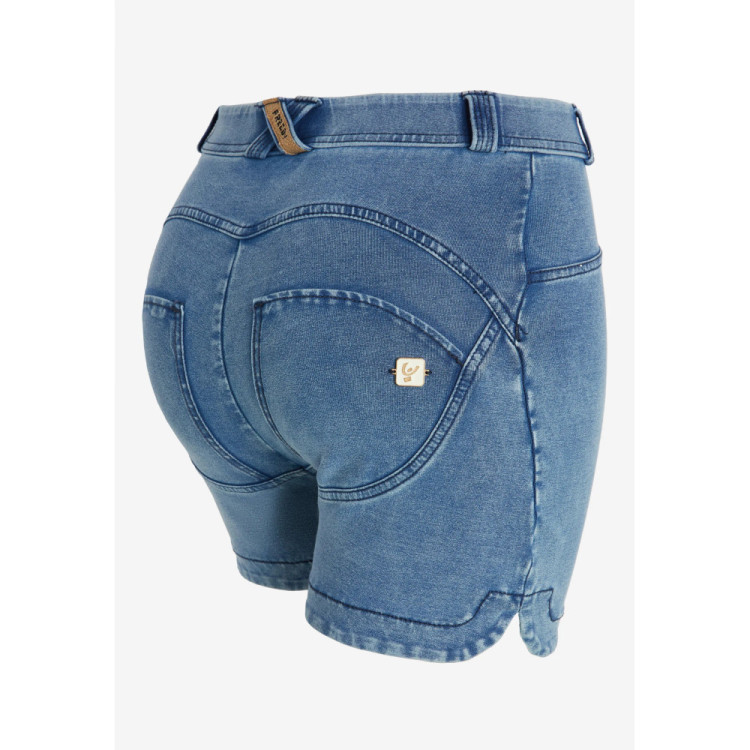 Freddy WR.UP® Denim Push-Up Shorts - Regular High Waist - Light Denim - Blue Seams - J4B