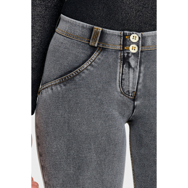 Freddy WR.UP® Eco - Denim Effect - Regular Waist Super Skinny - J3Y - Grey Denim - Yellow Seam