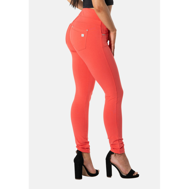 Freddy N.O.W.® Yoga Pants - Mid Waist Skinny - R126 - Red