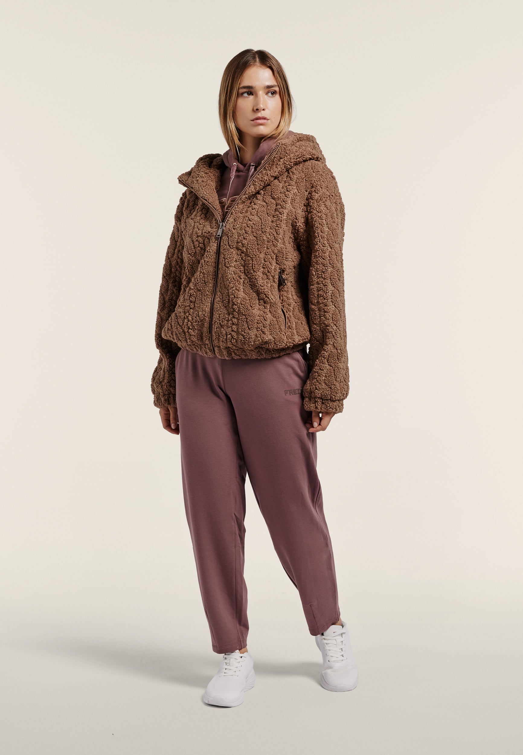 Hooded jacket in cable-knit sherpa fleece - Chanterelle