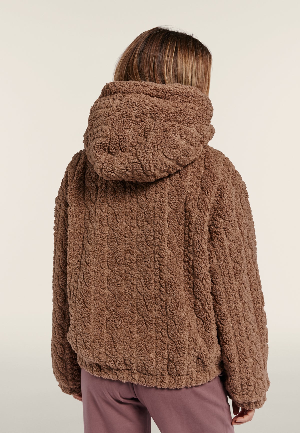 Hooded jacket in cable-knit sherpa fleece - Chanterelle